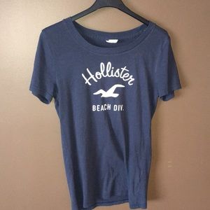 Hollister tee